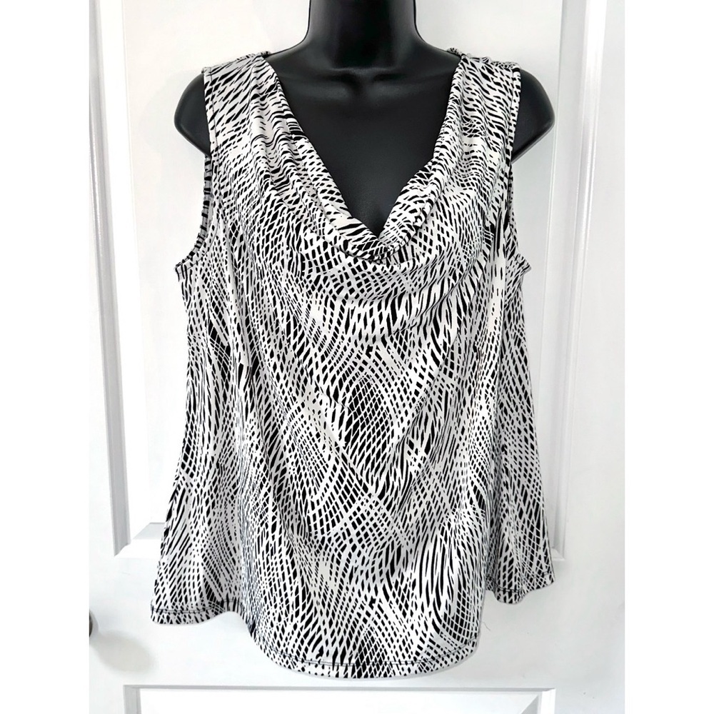 Liz Claiborne Black White Elegant blouse